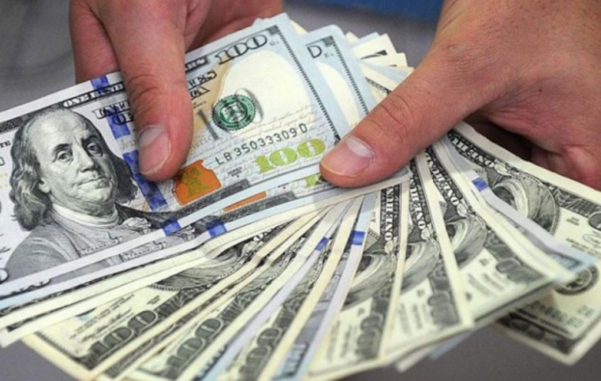 Caída del salario: el sueldo mínimo perdió más de 200 dólares en los últimos dos años y medio