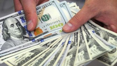 Caída del salario: el sueldo mínimo perdió más de 200 dólares en los últimos dos años y medio
