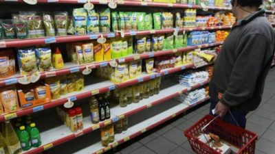 Luego de la corrida cambiaria los precios suben en dólares y los salarios en pesos