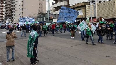 Municipales marcharon para exigir “un sinceramiento salarial” en Avellaneda.
