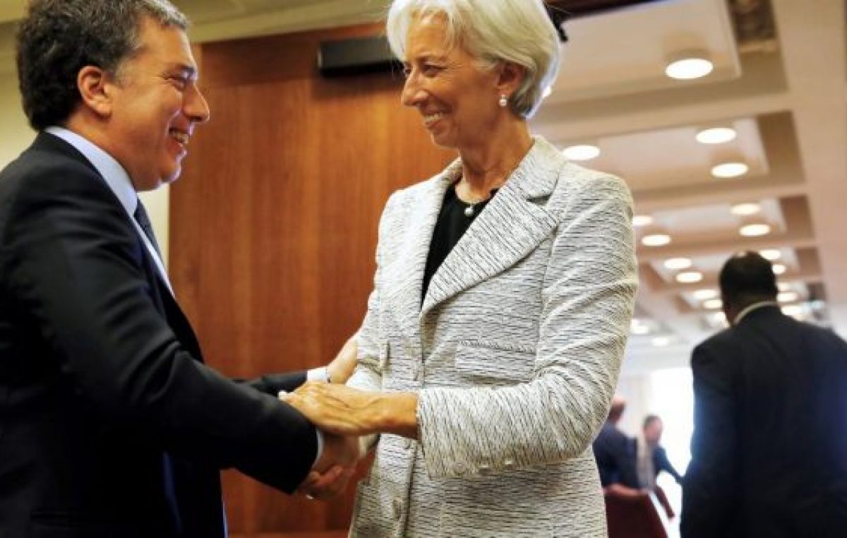 Frente al caos político-económico