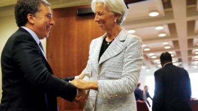 Frente al caos político-económico