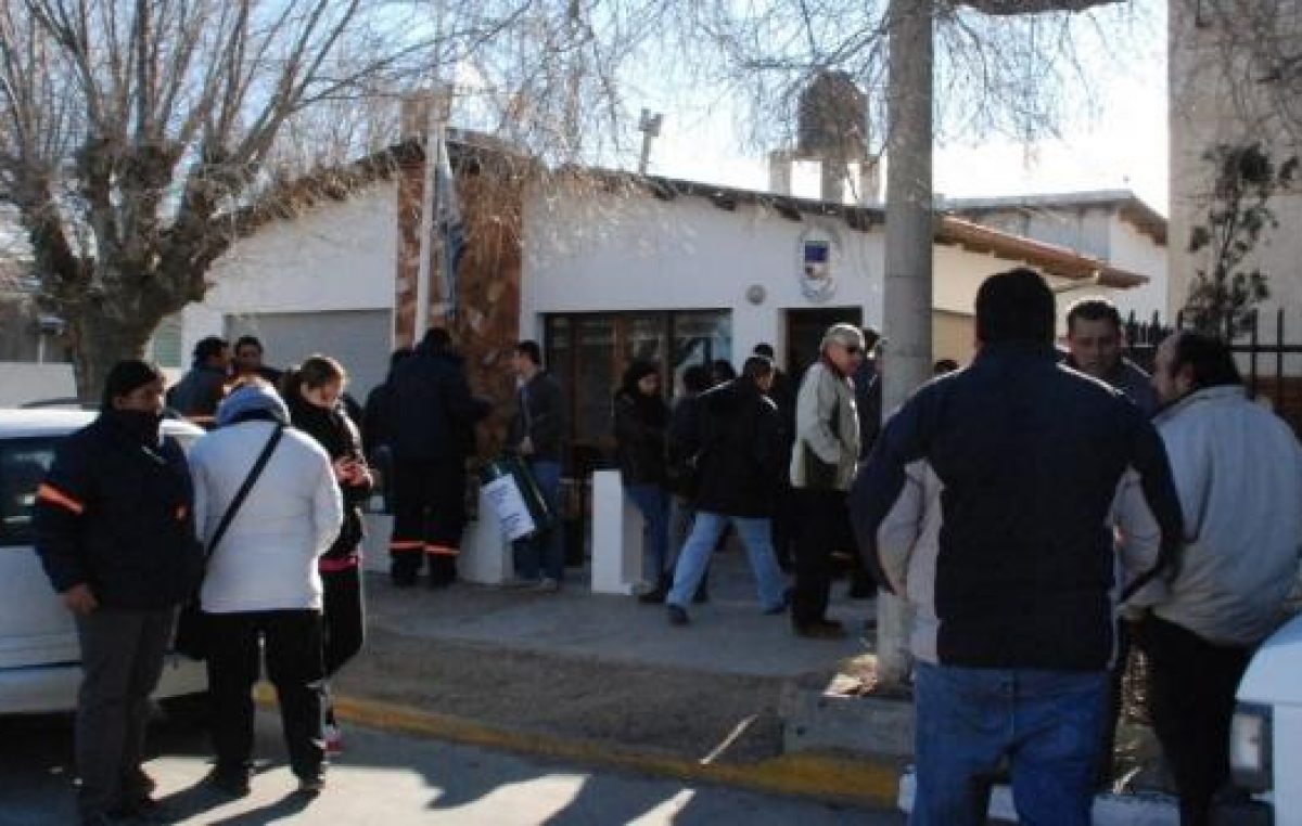 Se replican los paros en las comunas de Santa Cruz en pedido de aumentos salariales