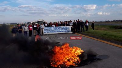 Trabajadores municipales de Frontera cortan la ruta