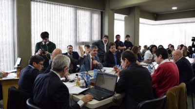 Ushuaia: Trabajadores municipales informaron a concejales sobre la negociación salarial con el Ejecutivo