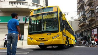 Fein analiza pedirle al Concejo subir el boleto un peso para pagarle a la UTA
