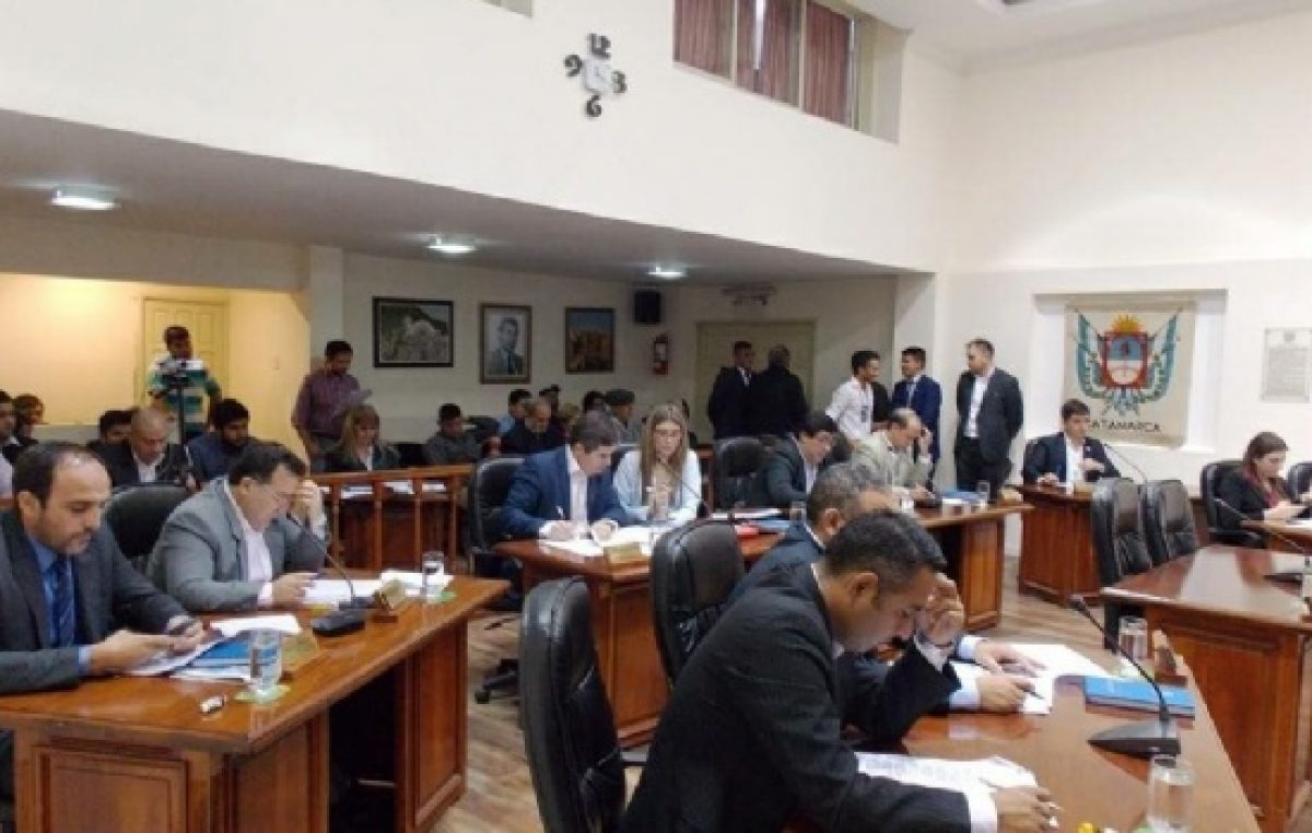 Aprobación de Ordenanza que beneficia a los trabajadores municipales de Catamarca