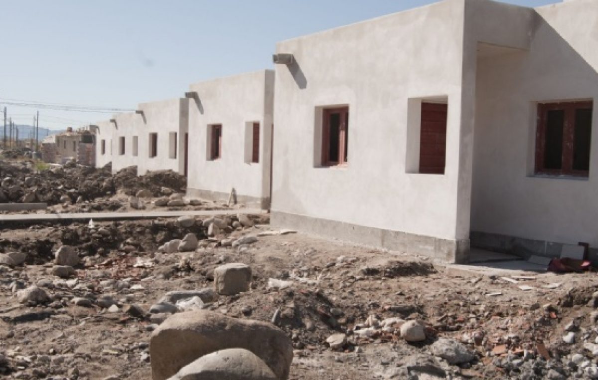 Advierten que Nación le debe a Catamarca cerca de $150 millones para viviendas