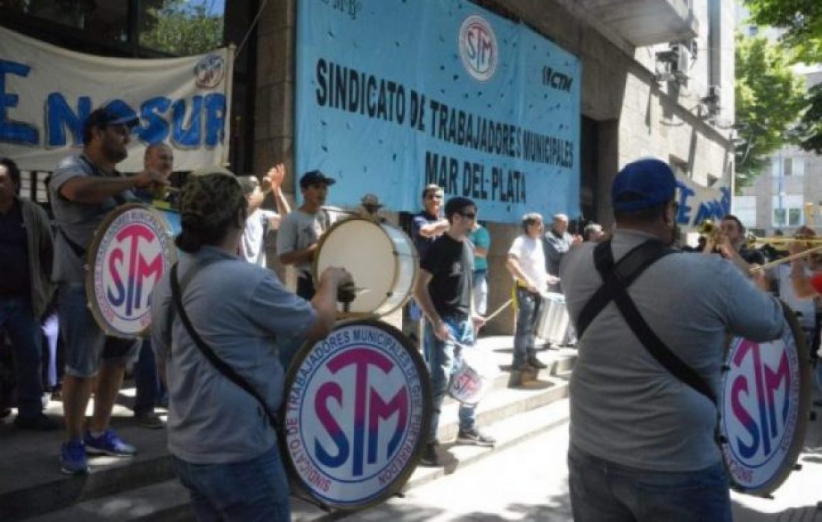 Municipales de Mar del Plata acusan al gobierno de no querer cumplir con una ordenanza votada por el Concejo