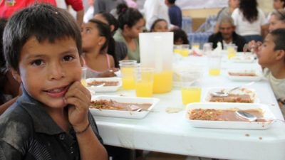 La municipalidad de Reconquista asiste a los estudiantes con una vianda