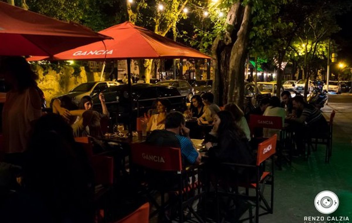 Proponen en Rosario una «noche de velas» en protesta por las tarifas de luz