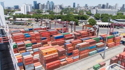 Cada vez más dependiente del financiamiento externo