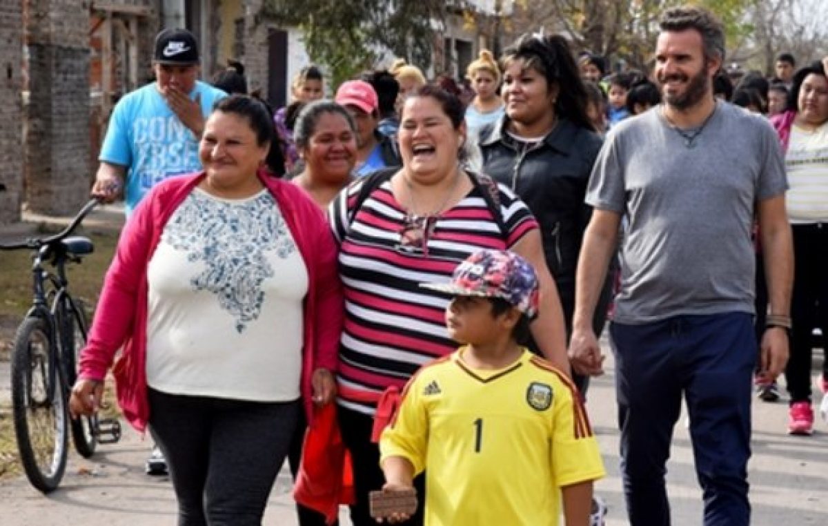 Dos mujeres rosarinas que se esfuerzan, empujan, y tuercen destinos en el barrio Toba