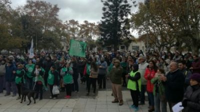 Caída de ventas, impuestos y tarifas sacuden a los comercios de Casilda