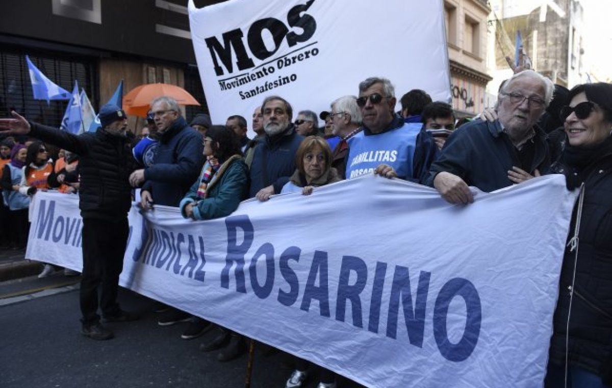 Los gremios locales destacaron el «acatamiento total» que tuvo el paro en Rosario