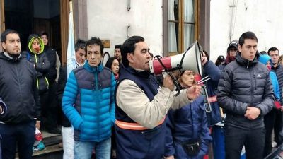Pedro Mansilla sobre el paro municipal en Río Gallegos: «Nos vamos a ir con plata en el bolsillo o cagados a palos con los milicos»