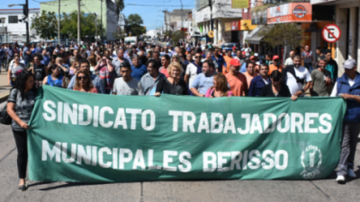 Berisso recibió un “adelanto” para pagar aguinaldos, pero otros municipios lo hicieron con sus fondos