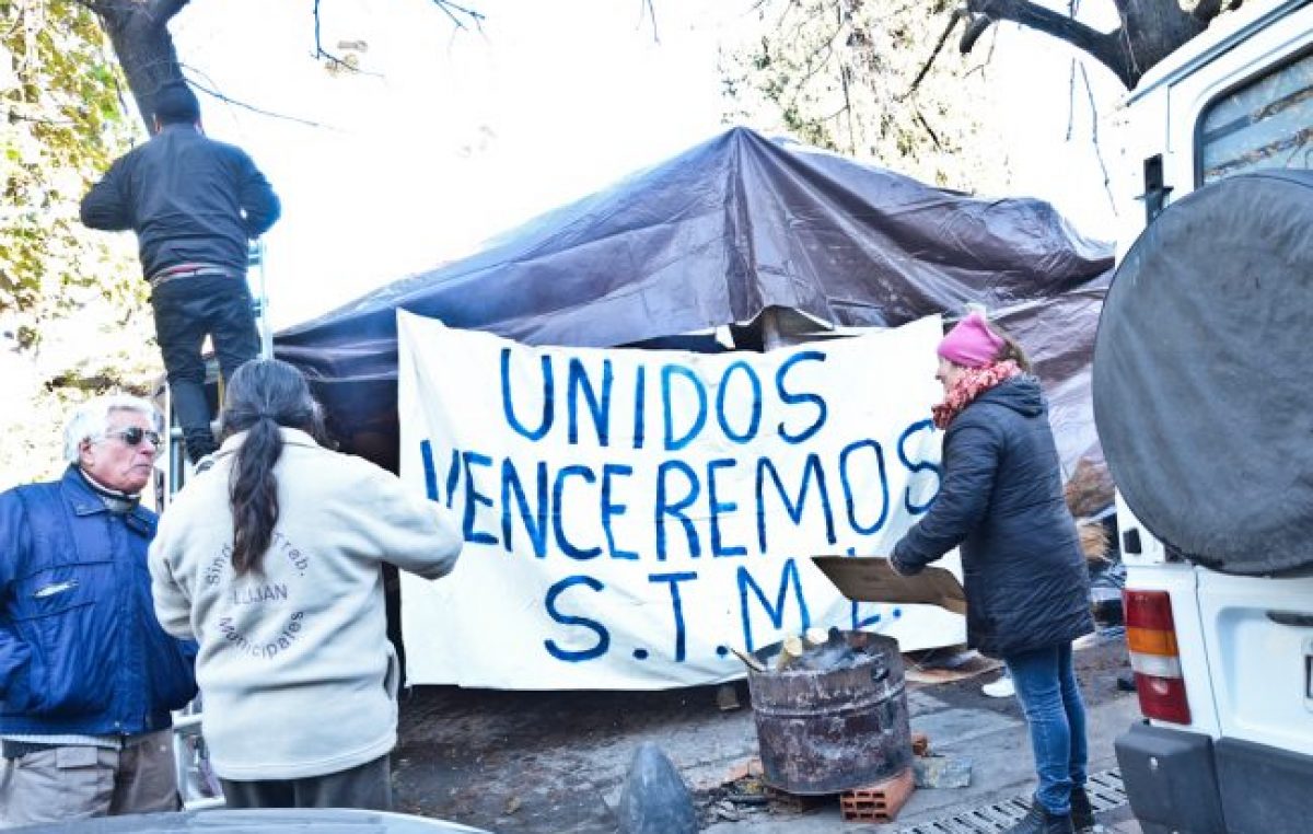 Sin sesión, con «Cabildo Abierto» en la carpa municipal de Luján