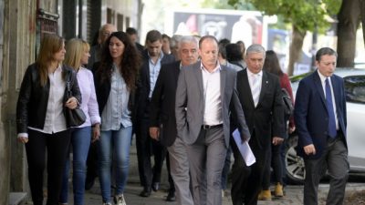 Los intendentes del conurbano ya hablan de dar un bono de fin de año para compensar la devaluación
