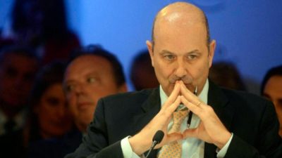 Corrido por la corrida, Sturzenegger fue
