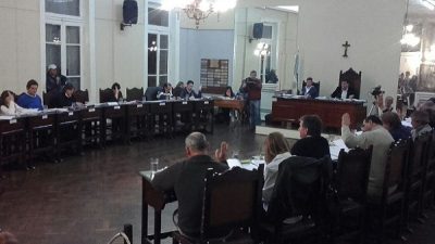 Concejales de Luján ofendidos porque el pueblo se enteró cuánto cobran