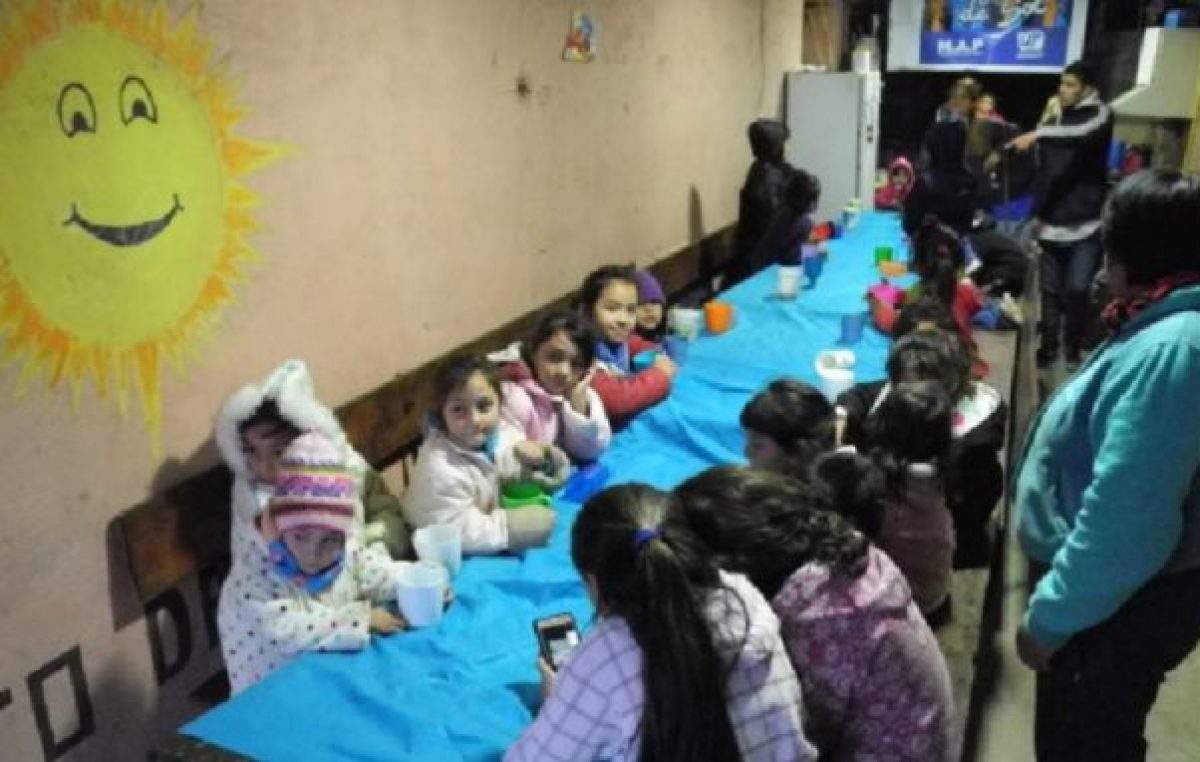 Entregan 50 viandas diarias y dan 60 meriendas en Río Cuarto: Crean una huerta para contar con alimentos propios