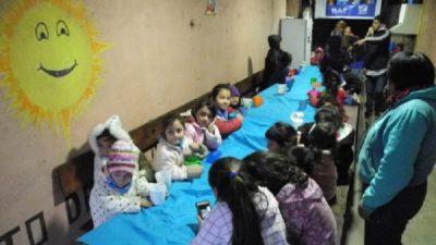 Entregan 50 viandas diarias y dan 60 meriendas en Río Cuarto: Crean una huerta para contar con alimentos propios