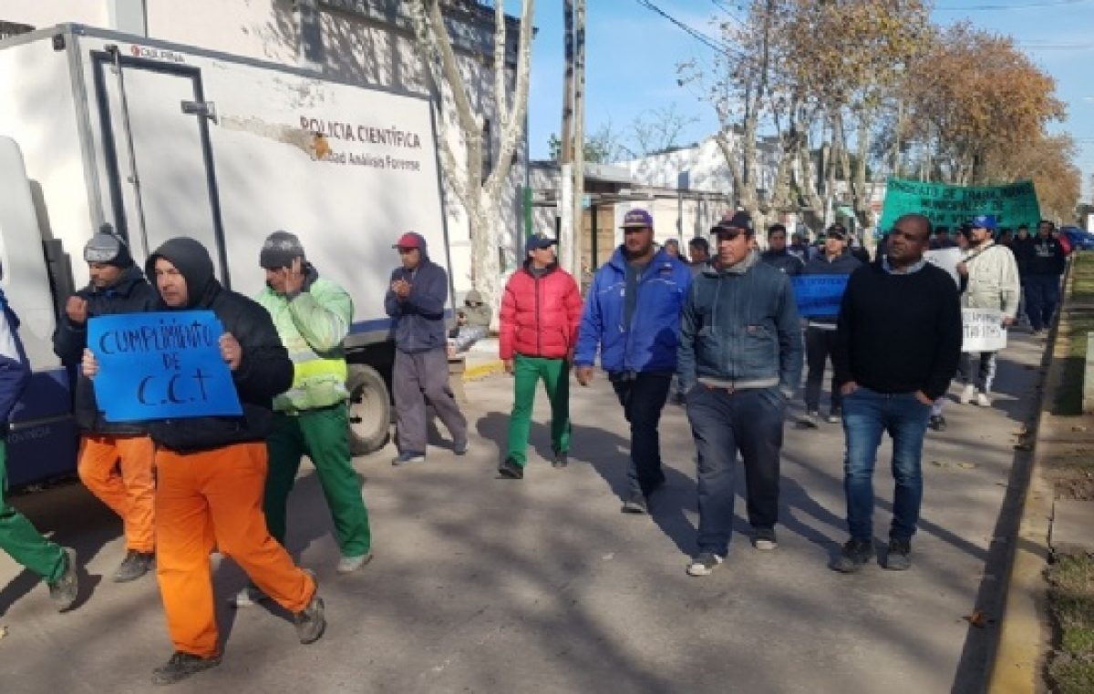 Los municipales de San Vicente anuncian un paro por 24 horas y se movilizan