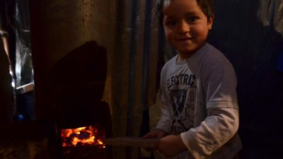 Neuquén: El frío aprieta más cuando no se tiene red de gas y la leña está cara
