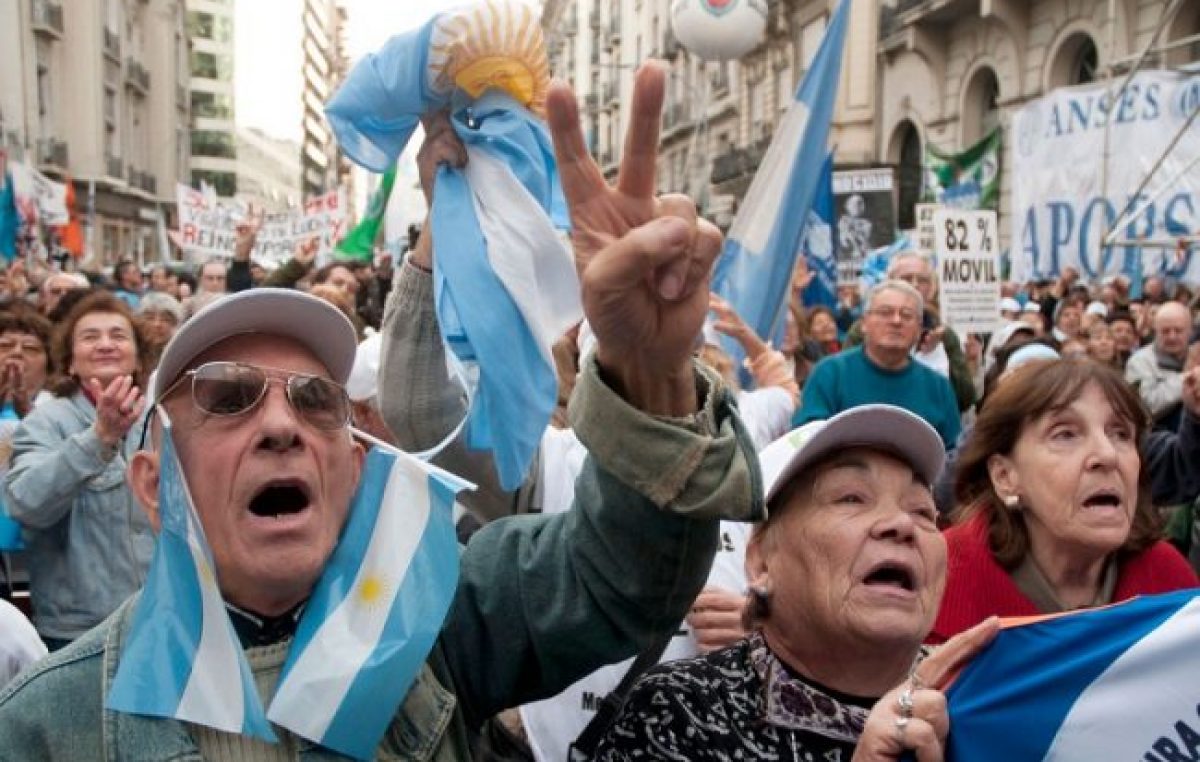 Expuestos a la tijera del FMI