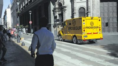 Empezó el remate de los dólares del FMI