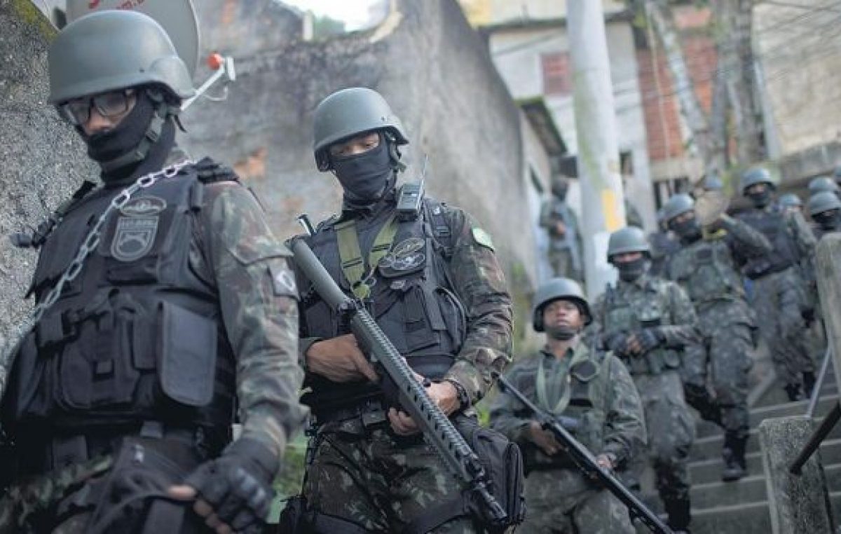 Invasión militar en Río