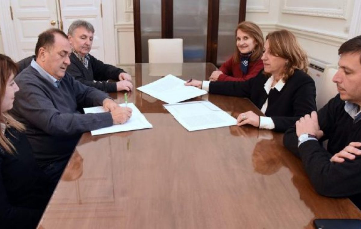 Gatillo también para los municipales rosarinos