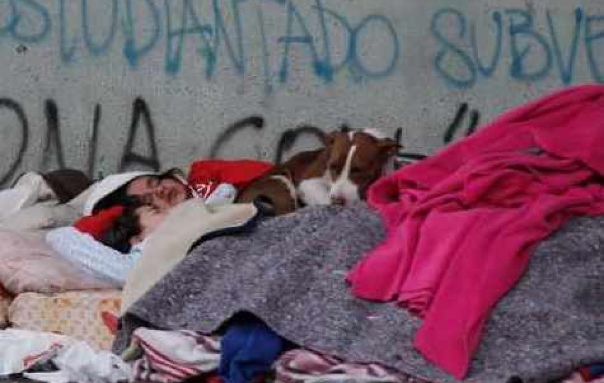 Advierten por la aparición de chicos con bajo peso y el aumento de personas en situación de calle