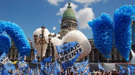 La destrucción de la Argentina y el juicio político