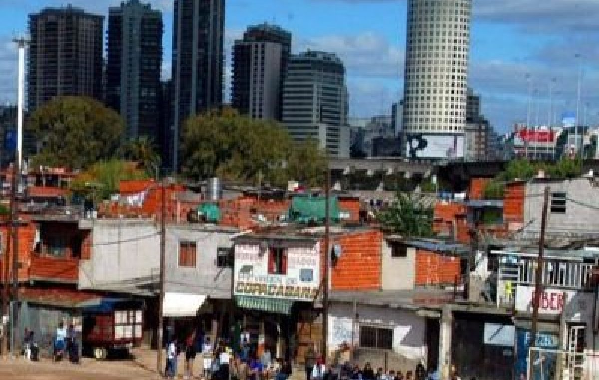 Por devaluación y shock tarifario, la pobreza volverá a alcanzar el 29%