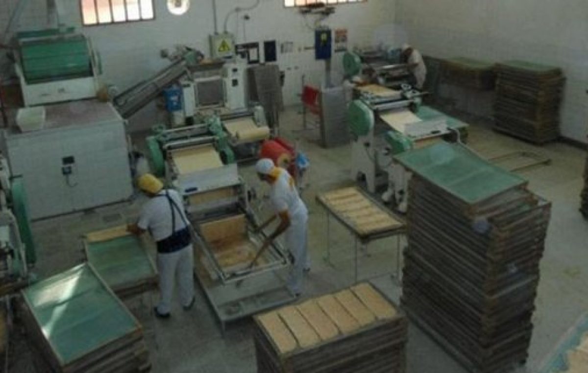 Santa Fe: El ejemplo de 32 trabajadores que lograron unir sus esfuerzos para seguir amasando sueños
