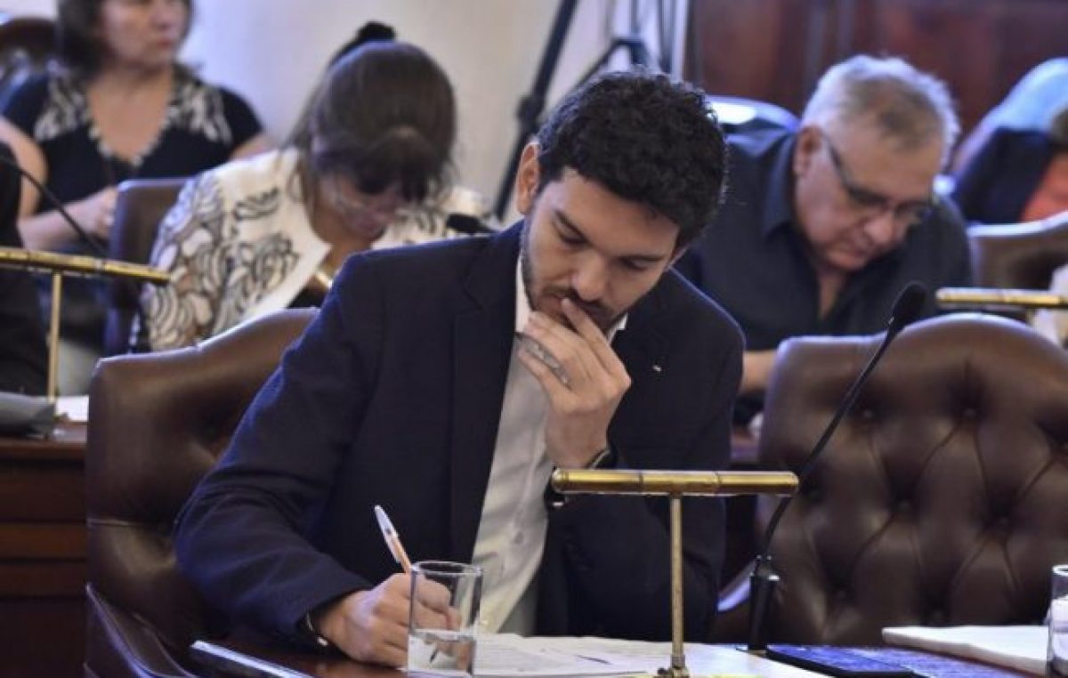 Le aceptaron el “descanso” al concejal del PRO en Paraná, Emanuel Gainza