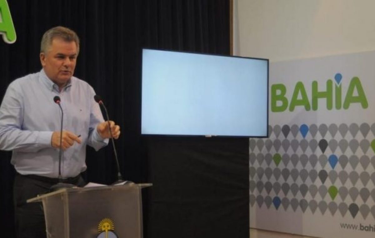 El intendente de Bahía prorrogó la suspensión del ingreso de empleados al Municipio para mantener la «austeridad»