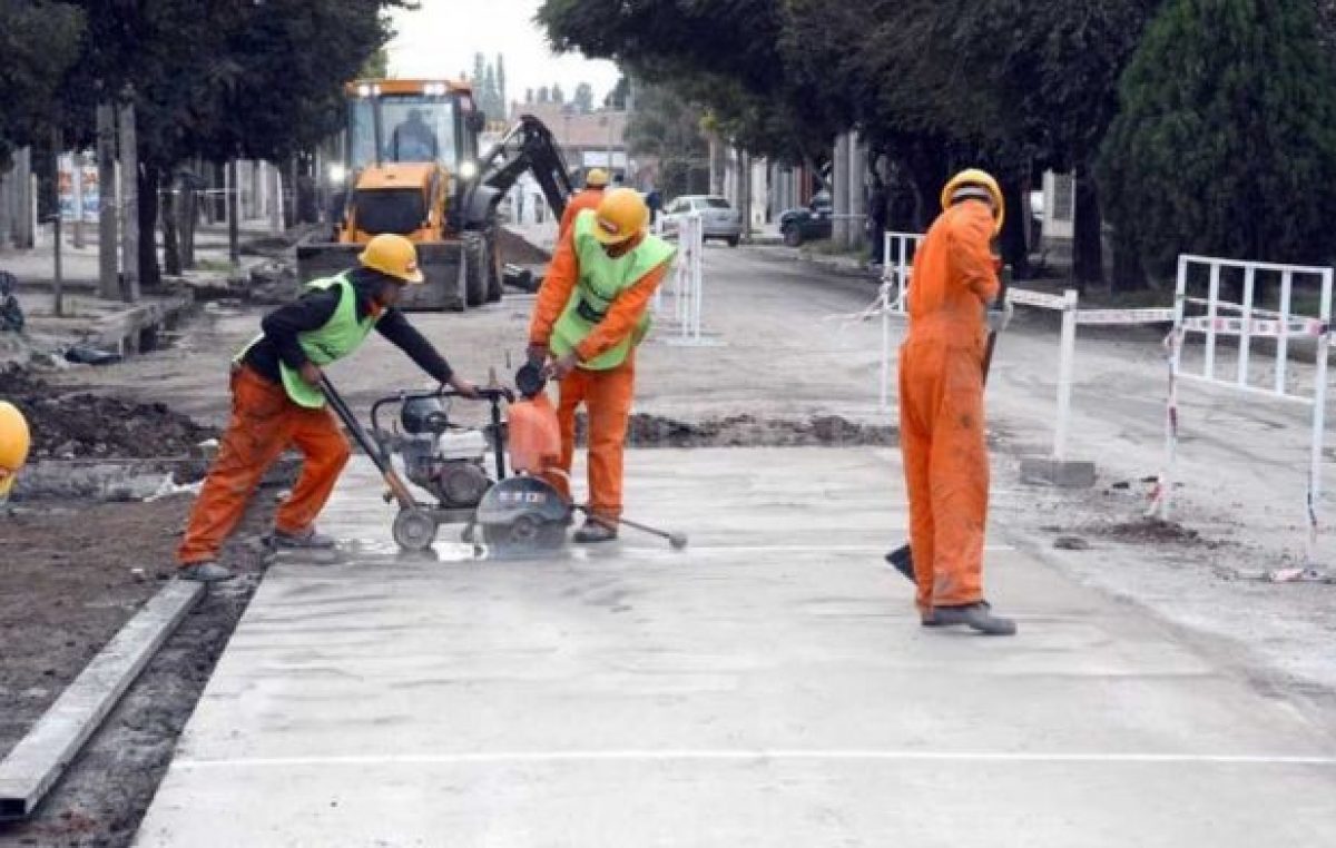 Promulgan ordenanza para que municipales de Rawson terminen estudios y asciendan de categoría