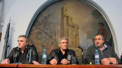 Las aguas están lejos de ser mansas