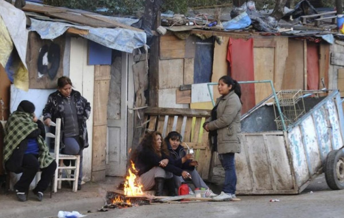 La UCA advierte con un semestre “difícil” que «profundizará» la pobreza e indigencia