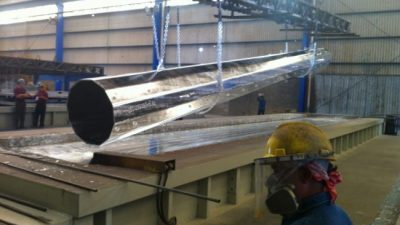 Según un informe privado, la producción industrial sufrió una fuerte caída en junio