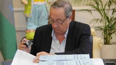 El Intendente de Tandil otorgó un aumento salarial a los funcionarios políticos para el segundo semestre