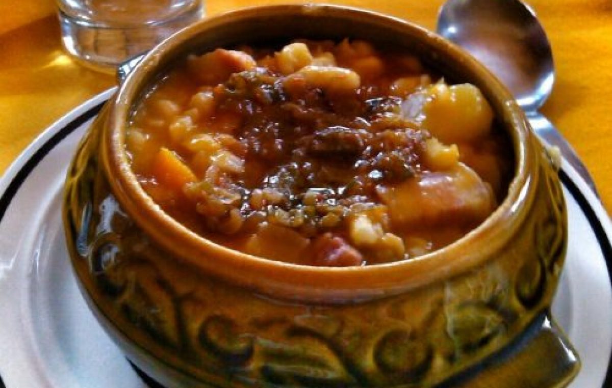 El quinto concurso del locro salteño, en marcha