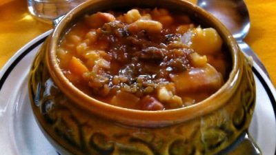El quinto concurso del locro salteño, en marcha