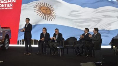 Macri invoca a la oposición para militarizar el país