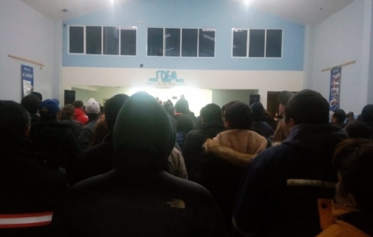 Tras asamblea, trabajadores municipales de Río Gallegos suspenden medidas de fuerza