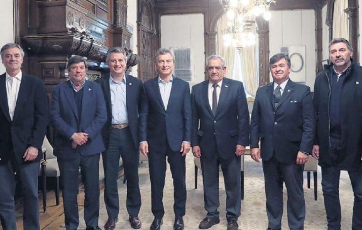 A grandes sí, a chicos no