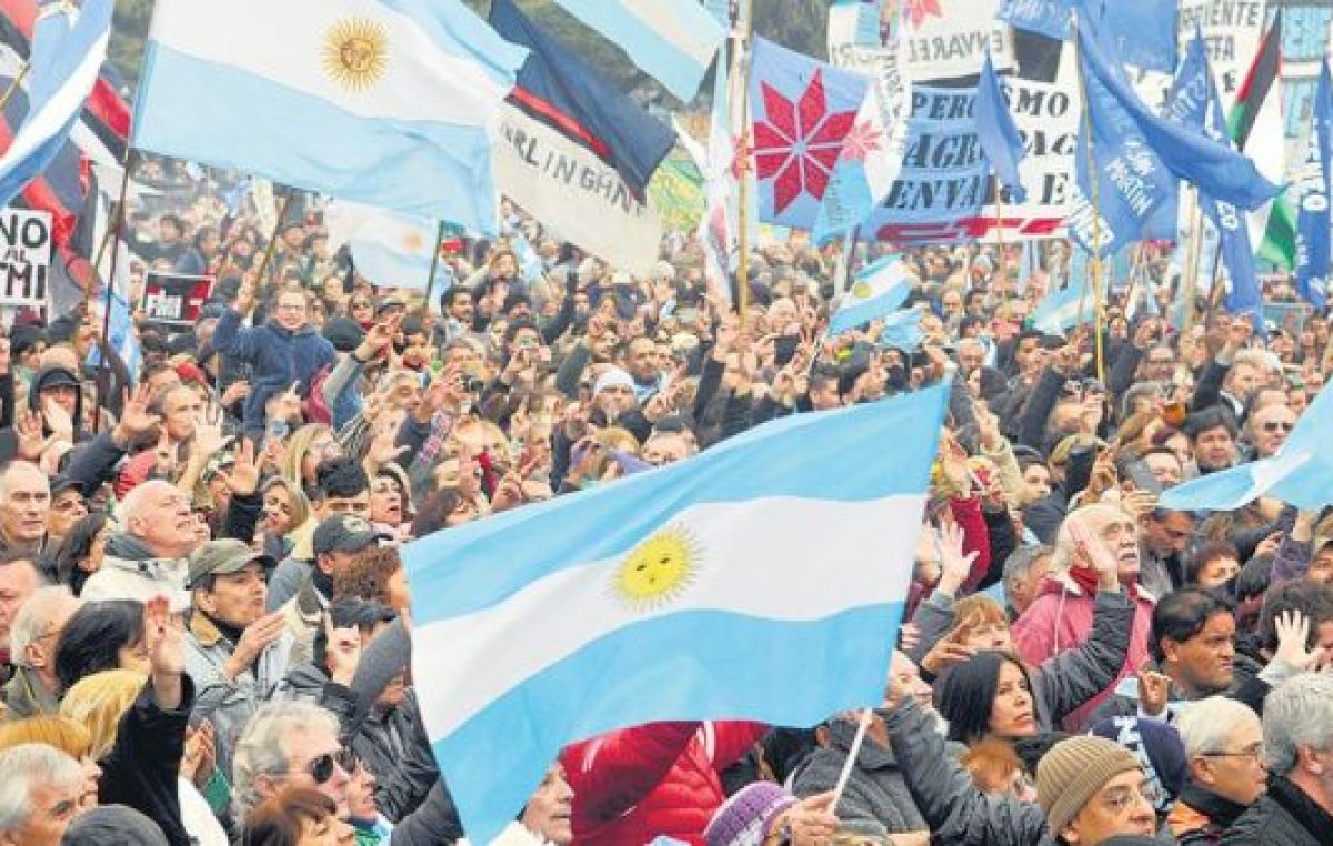 La diferencia entre lo Político y lo Social